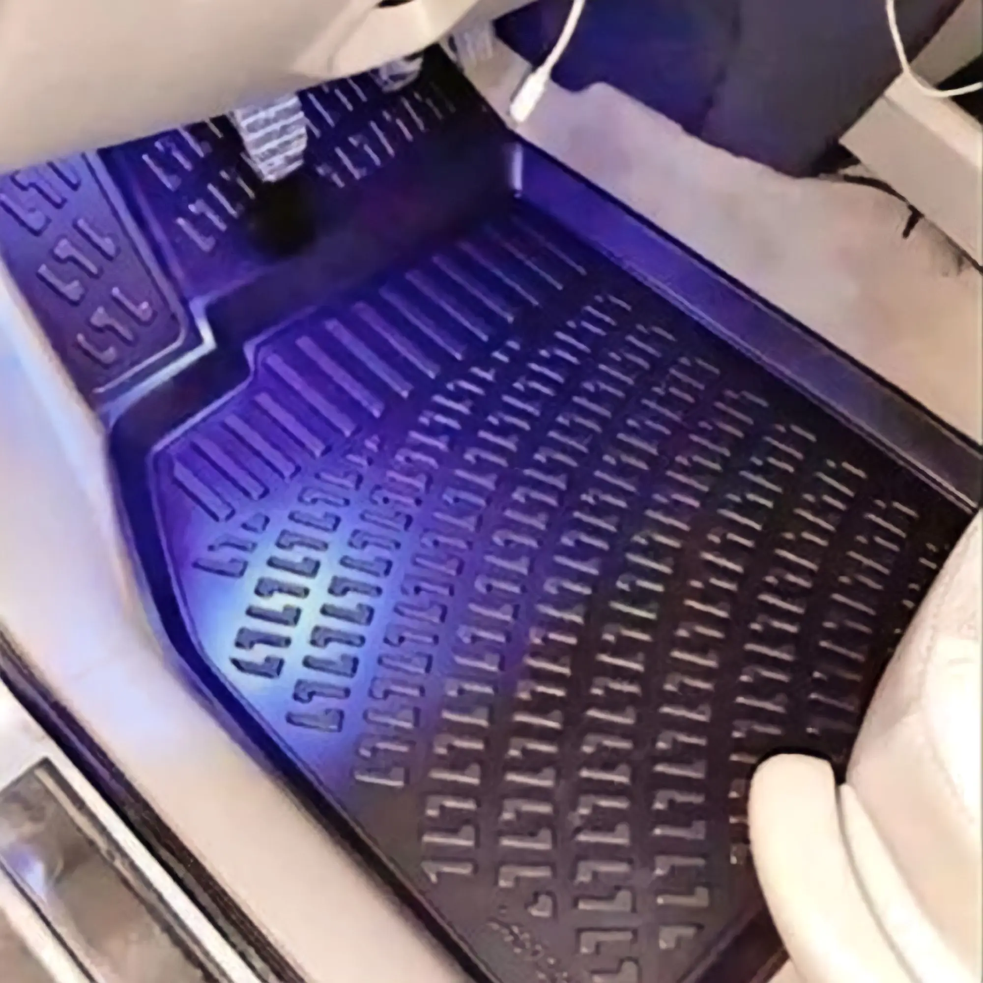 Alfombrillas TPE antideslizantes impermeables para Range Rover Velar - imagen 4