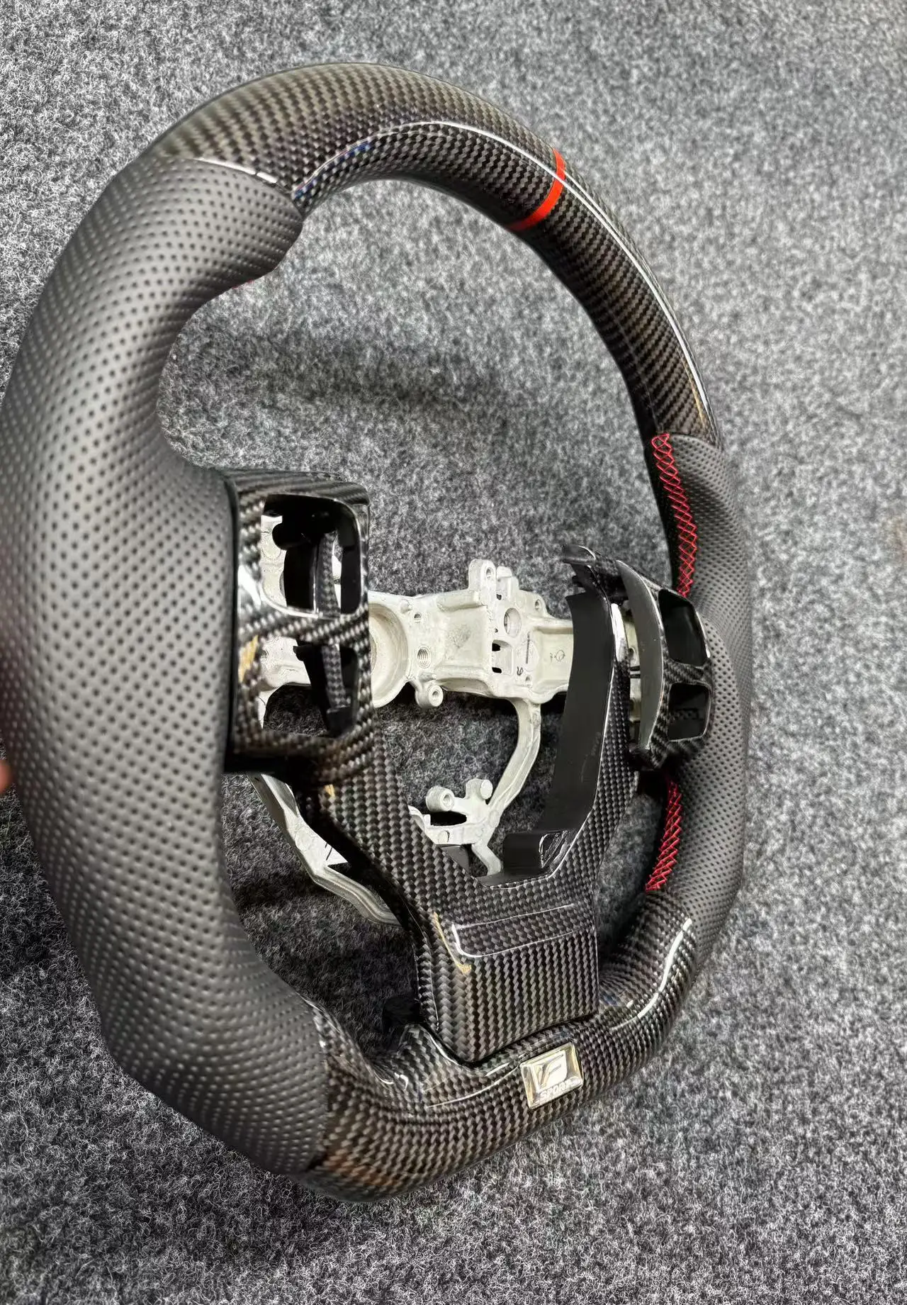 Volante fibra de carbono deportivo con logotipo F para Lexus - imagen 5