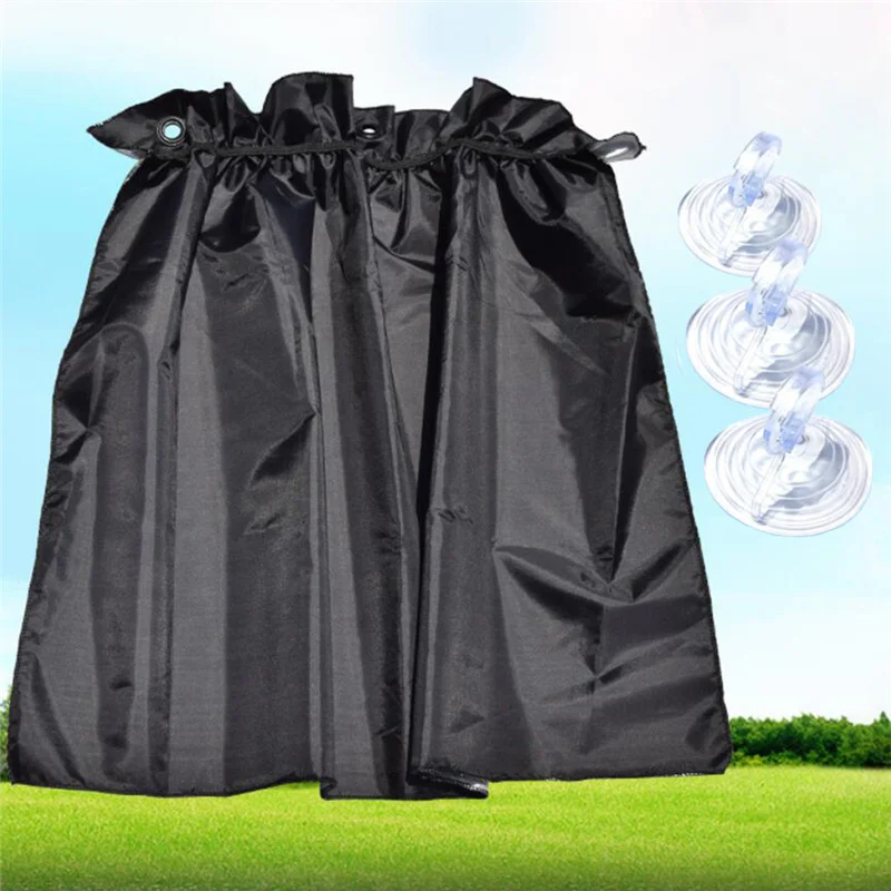 Interior del coche con parasol instalado