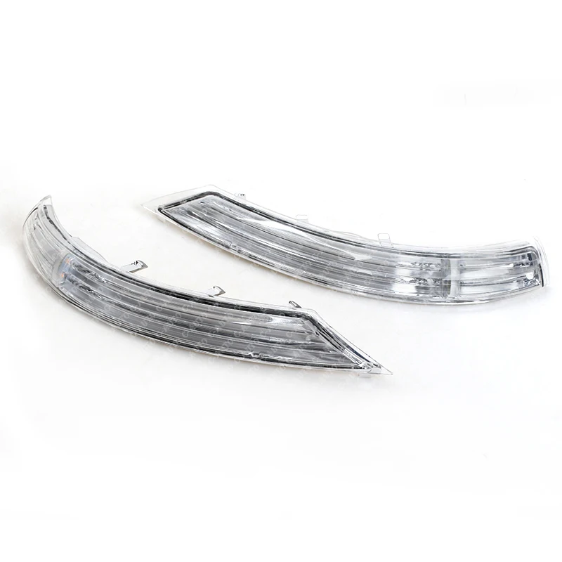 Detalle de la lámpara LED ámbar para el retrovisor lateral