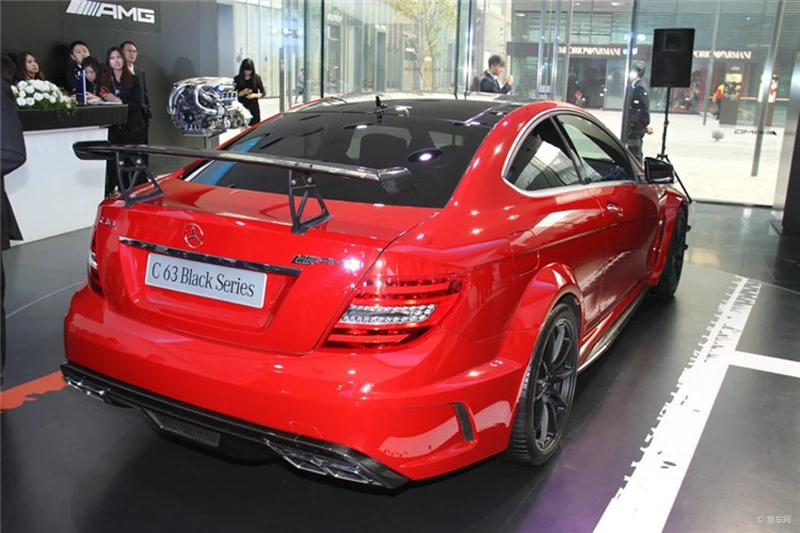 Alerón trasero de fibra carbono Black Series para Mercedes C63 W204 - imagen 2