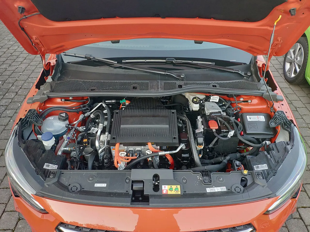 Amortiguadores de capó para Opel Corsa F 2019-2023 - imagen 2