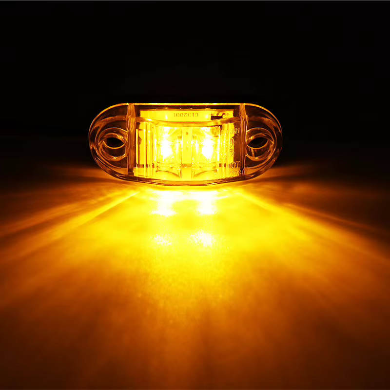 Luz lateral LED instalada en un vehículo
