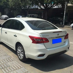 Alerón trasero Nissan Sentra 2012-2017 – ABS con luz LED