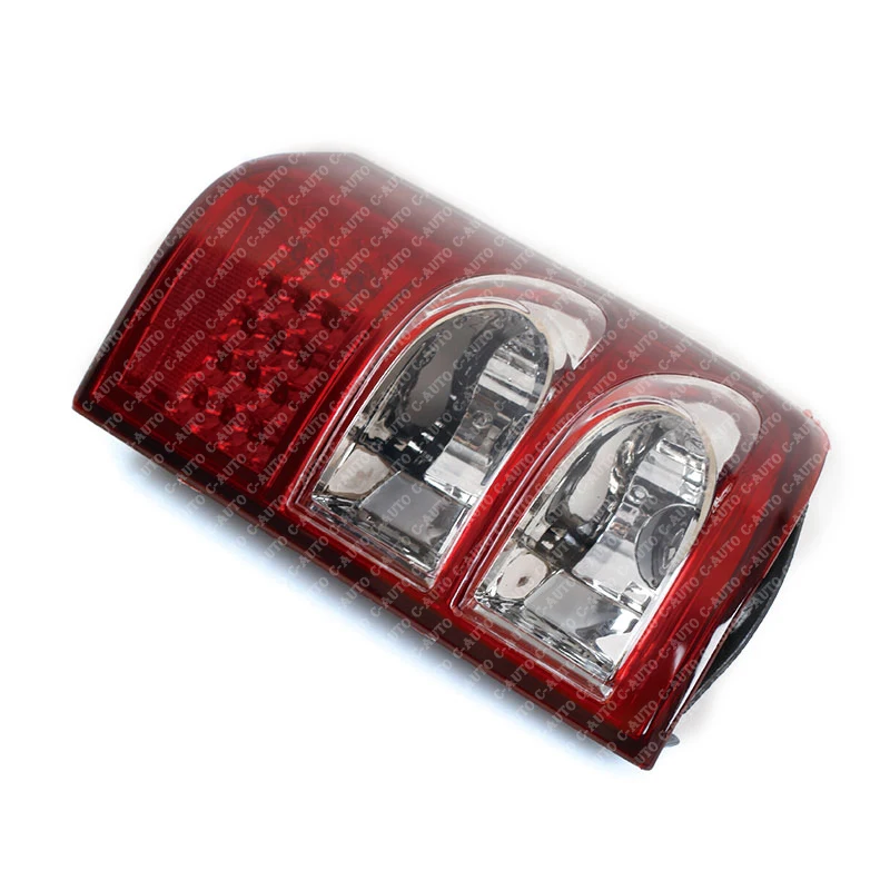 Luz trasera LED con freno y señal Nissan Patrol Y61 1997-2004 - imagen 3