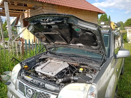 Puntales de capó Nissan X-Trail T30 – amortiguadores de gas - imagen 4