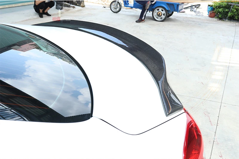 Alerón trasero Kirnese para Maserati Ghibli 2014-2016, vista superior