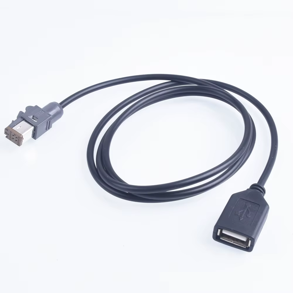Conector adaptador USB negro para entrada de audio auxiliar del coche
