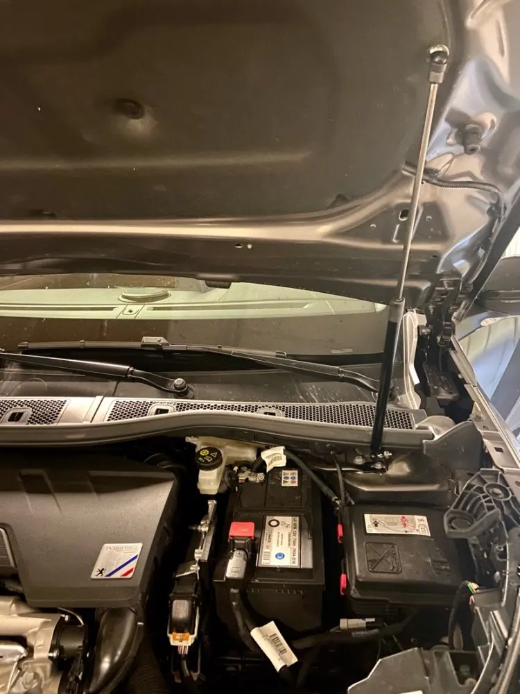 Amortiguador de gas para capó Peugeot 2008 II 2019-2024 - imagen 4