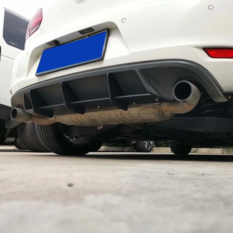Aletas tipo tiburón para difusor trasero VW Golf VII GTI - imagen 3