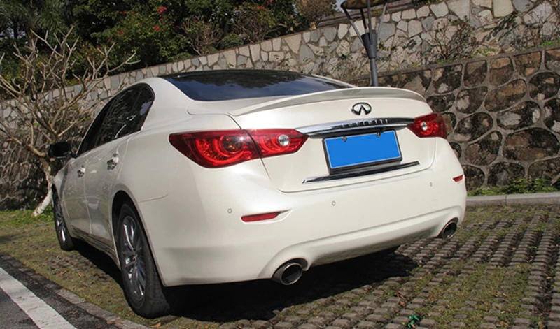 Alerón trasero carbono Infiniti Q50