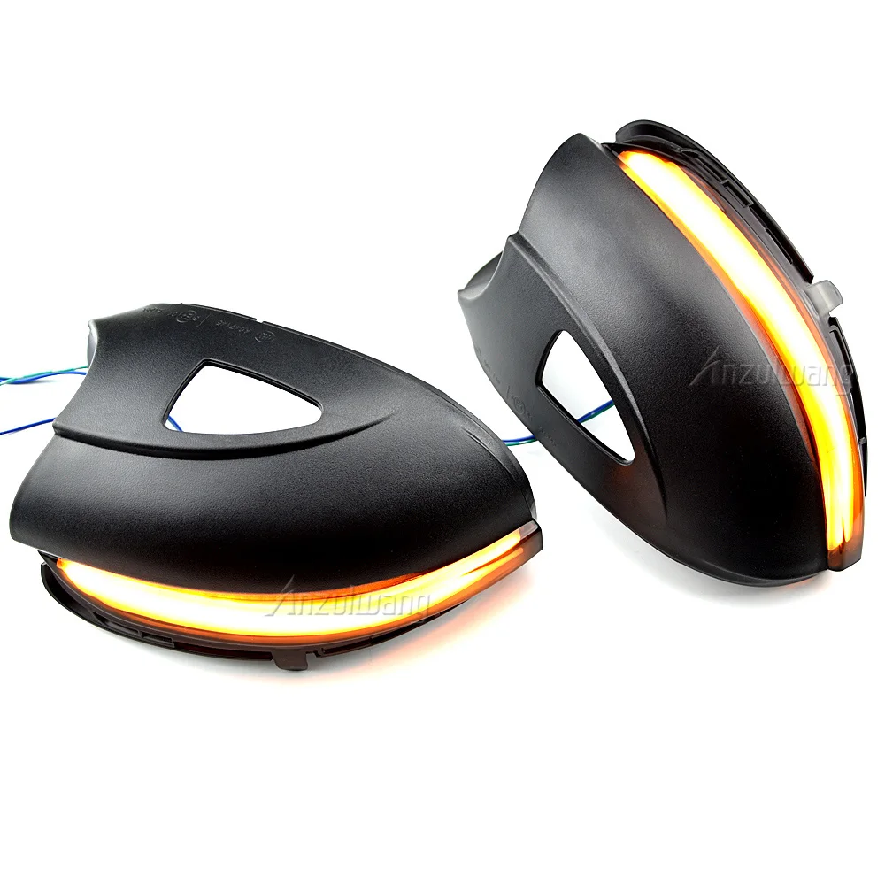 Detalle de la lente negra brillante con LED secuencial