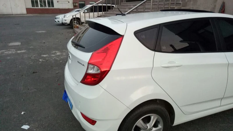 Spoiler Trasero para Hyundai Verna Hatchback 2011-2015 - imagen 2
