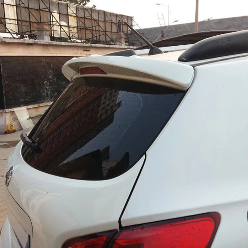 Detalle del spoiler trasero de plástico ABS