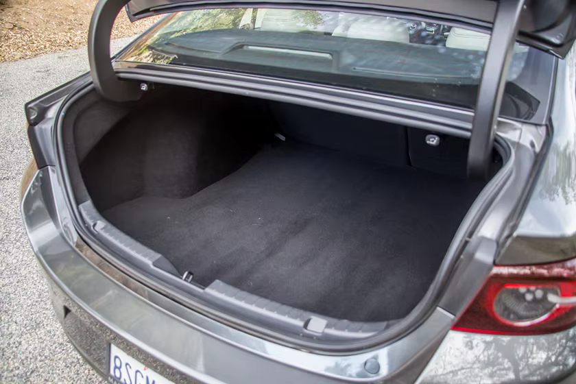 Amortiguador maletero trasero gas Mazda 3 Axela BP 2019-2025