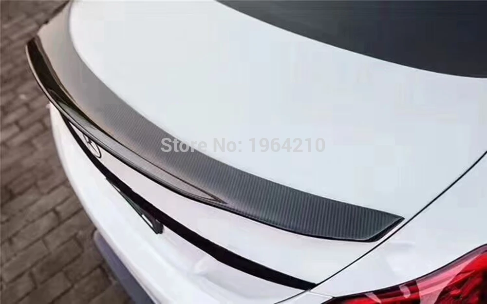Detalle del acabado y montaje del ala trasera