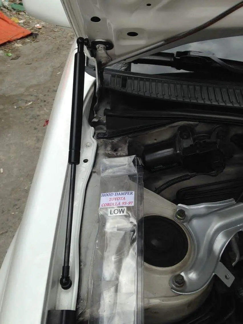Amortiguadores de gas para capó Toyota Corolla E100 1991-1995 - imagen 3