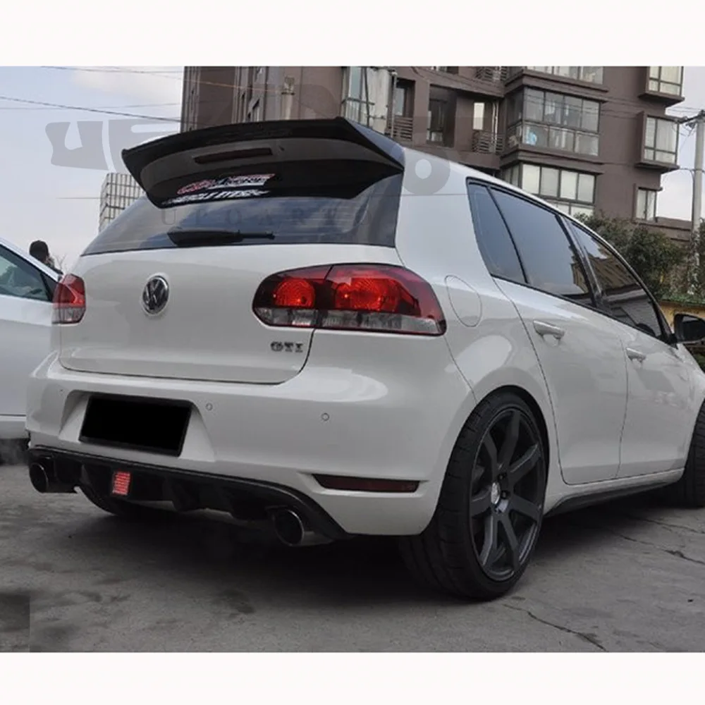 Alerón trasero MONTFORD instalado en Volkswagen Golf 6 MK6