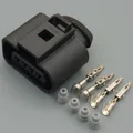 1set  4pin female