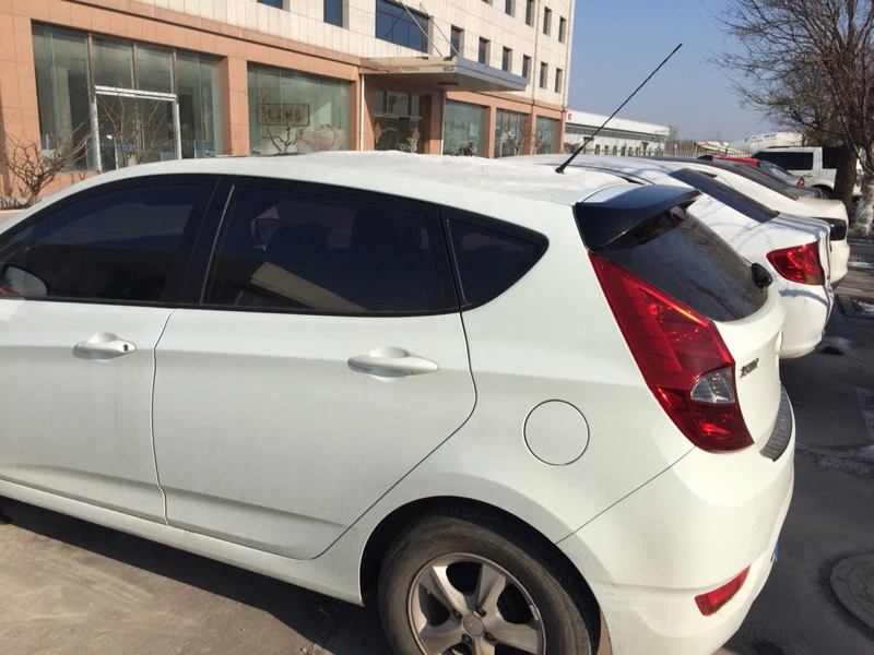 Spoiler Trasero para Hyundai Verna Hatchback 2011-2015 - imagen 3