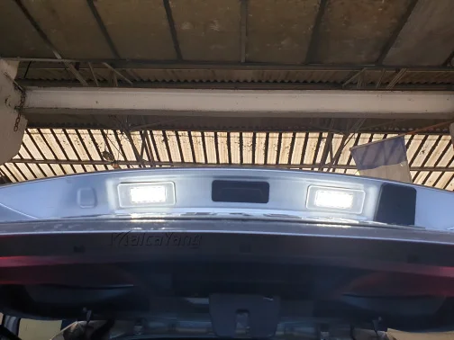 Luz LED de matrícula Malcayang blanca