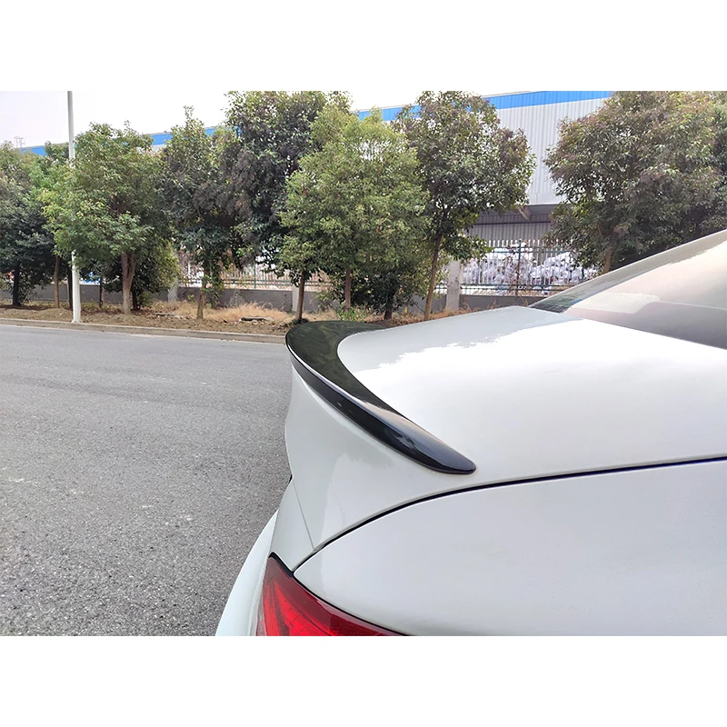 Alerón de maletero para la gama Benz CLA