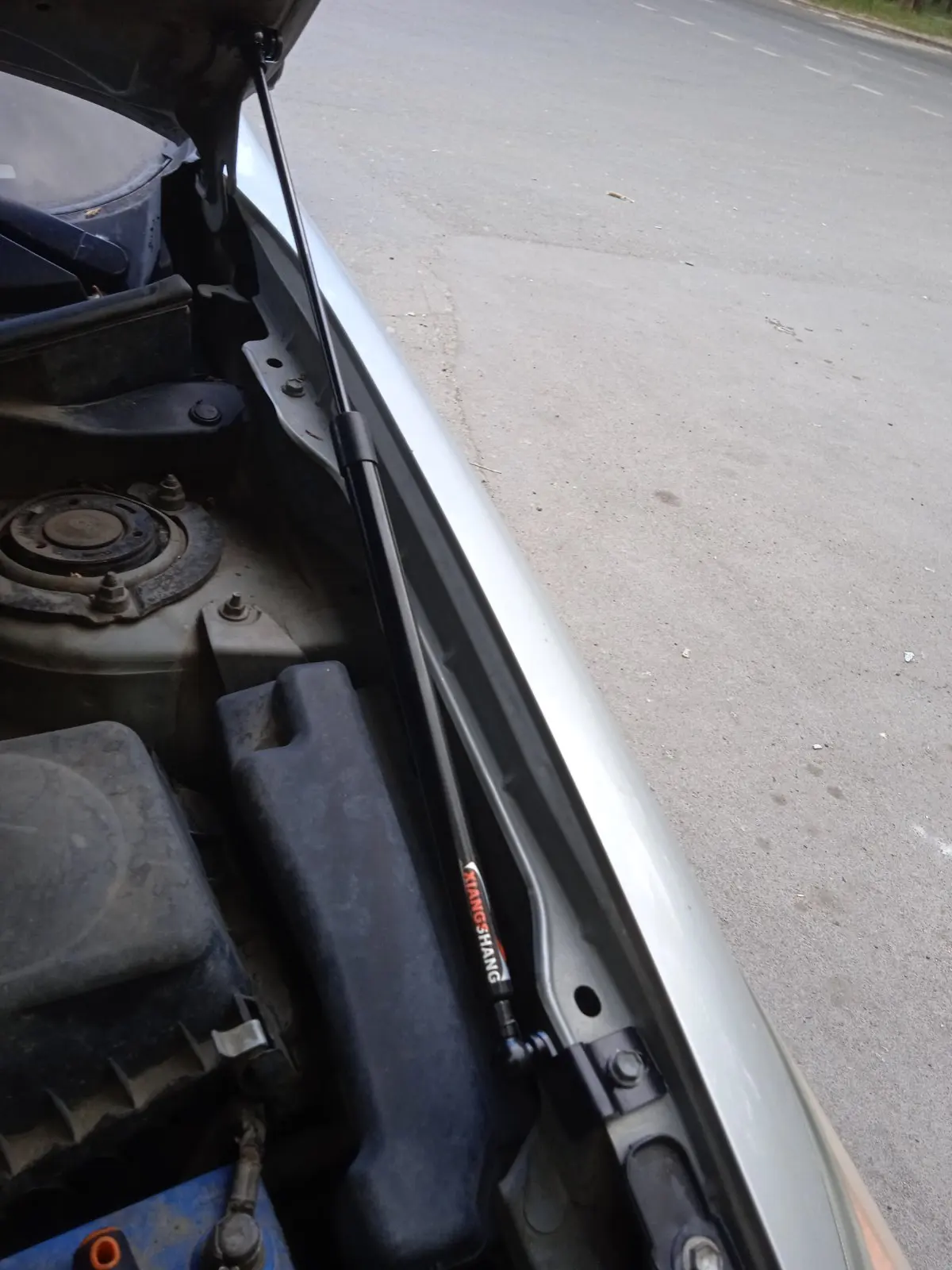 Puntales de capó delantero Pontiac Vibe Toyota Voltz – Soporte elevación - imagen 3