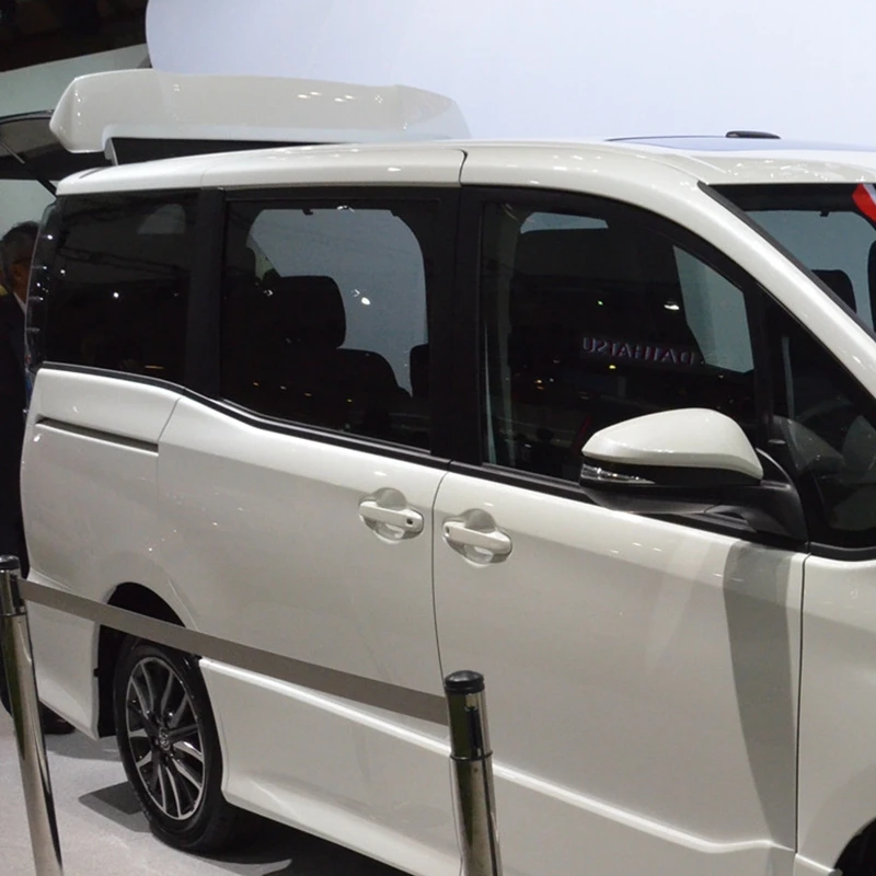 Alerón tipo labio ABS imprimado – Toyota Noah/Voxy 2013-2015 - imagen 4