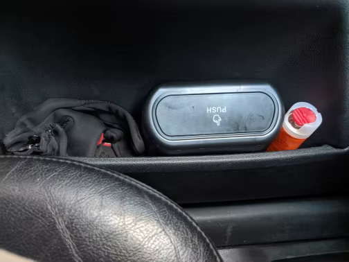 Cubo de basura colgante para coche