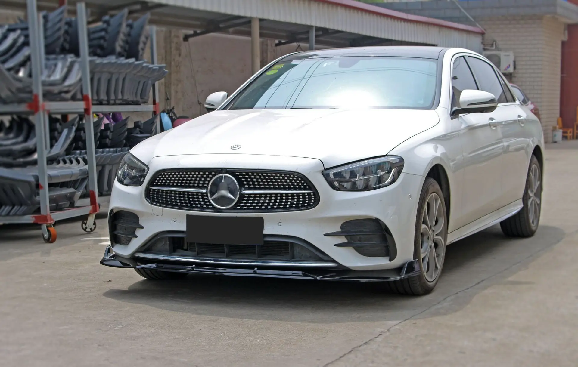 Divisor de parachoques instalación en Mercedes W213