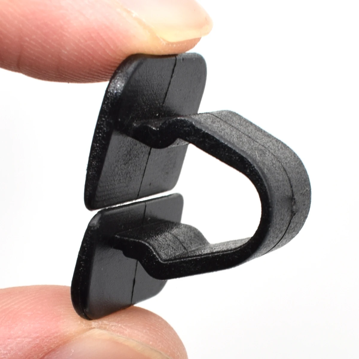 Clip aislamiento capó 1H5863849 – Compatible VW SEAT Skoda - imagen 4