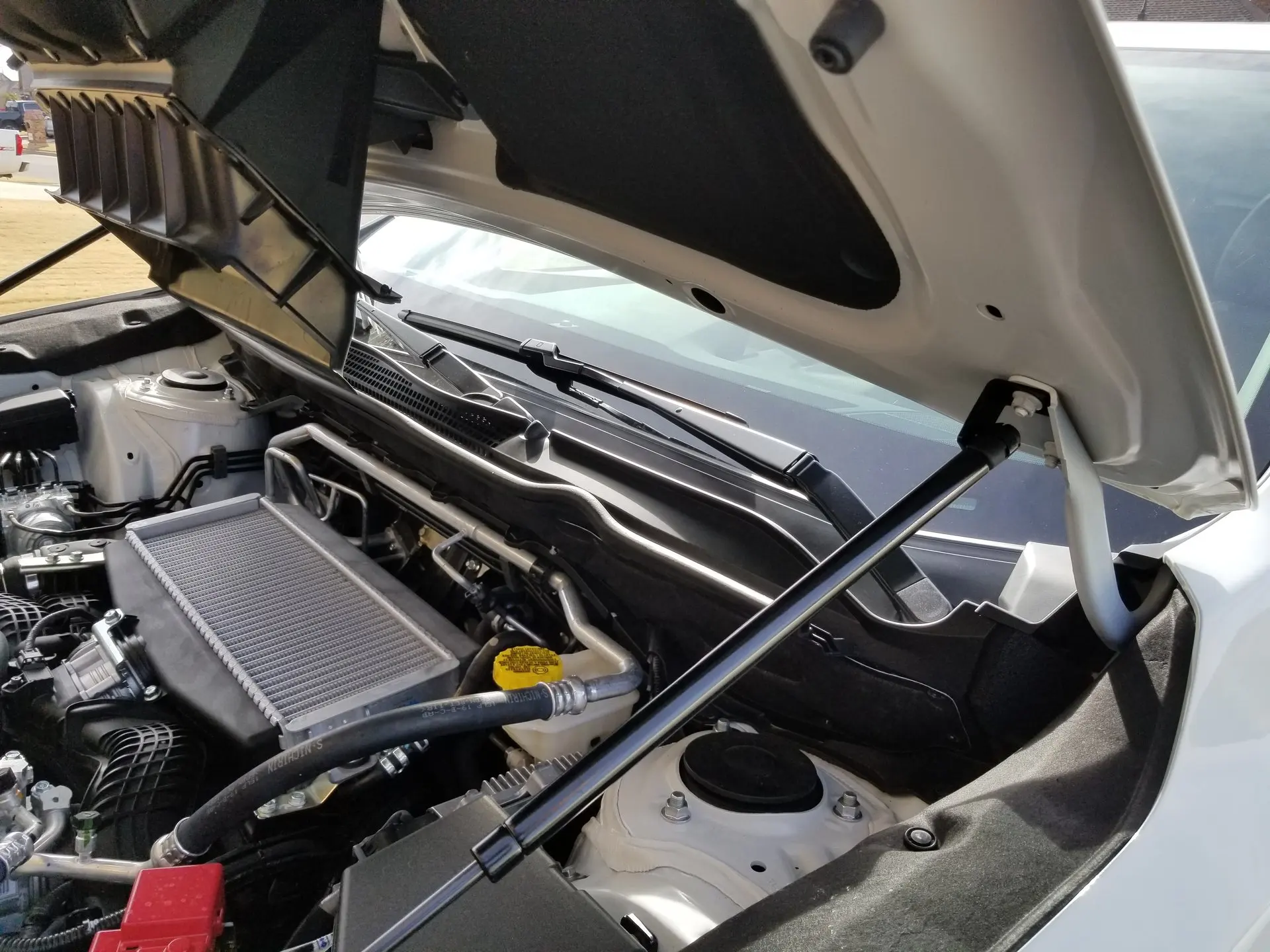 Amortiguador delantero Subaru Ascent 2018-2024 con puntales de gas - imagen 3
