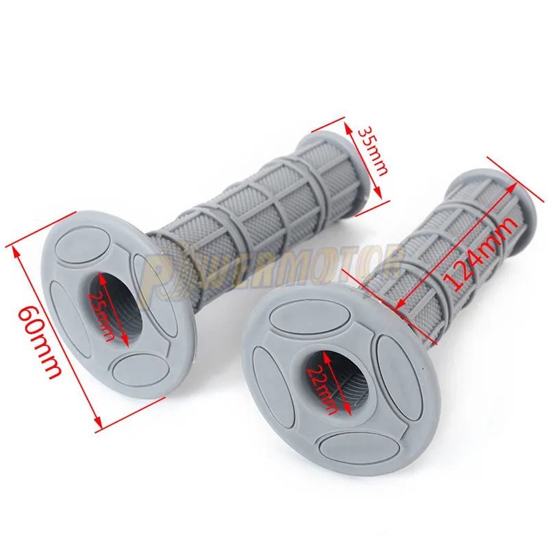 Detalle de las empuñaduras universales para moto