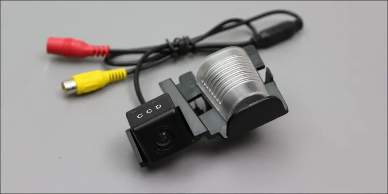 Cámara trasera Jeep instalada en lugar de luz de matrícula