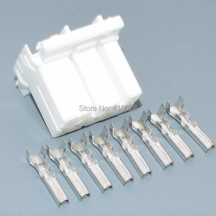 Conector hembra para conexiones eléctricas de vehículo