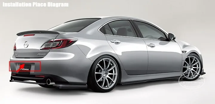 Cámara trasera instalada sobre la matrícula del Mazda 6 Atenza