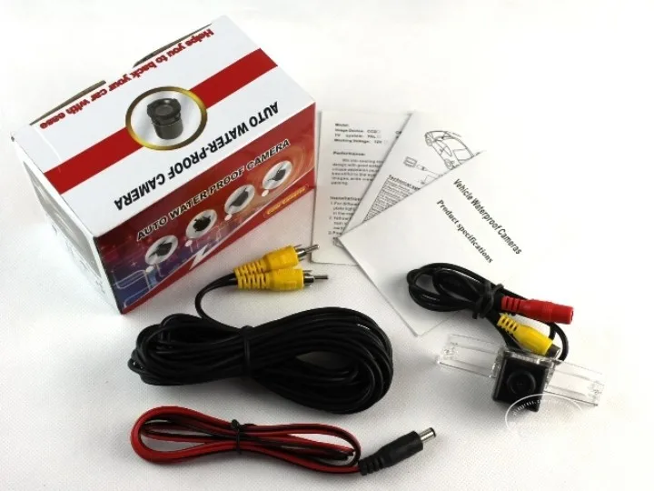 Contenido completo del paquete: cámara, cables y manual