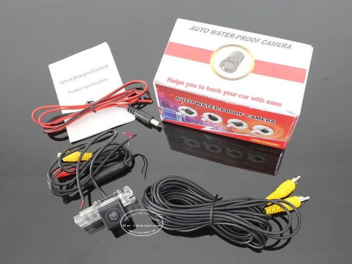 Contenido del paquete con cables y manual