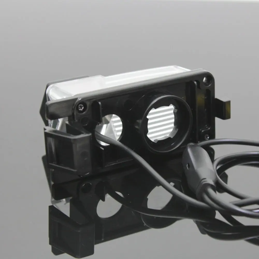 Cámara de visión trasera CCD HD para Nissan Patrol Safari Y61 - imagen 3