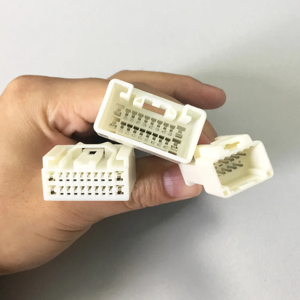 Detalle del conector adaptador para cambiador de CD