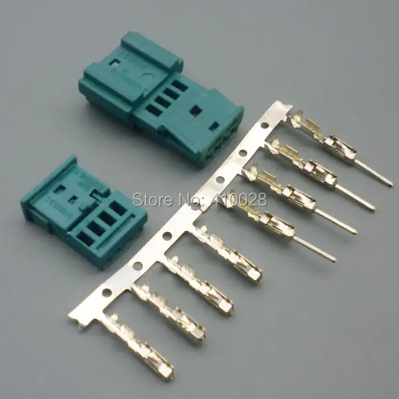 Conector destinado a reparaciones de electrónica del automóvil