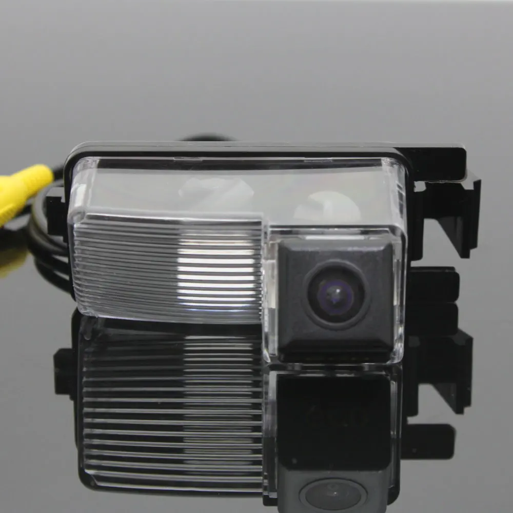 Cámara de visión trasera CCD HD para Nissan Patrol Safari Y61 - imagen 2
