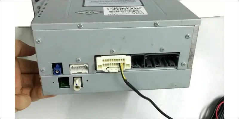 Contenido del kit de cámara trasera para Jeep con cableado