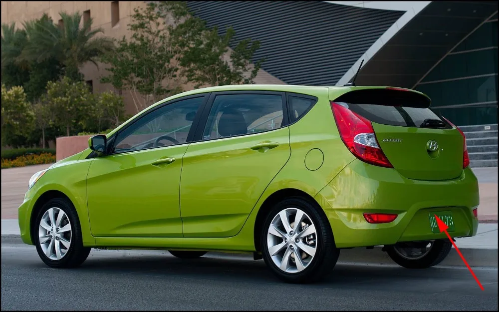 Aplicación de la cámara trasera en Hyundai Accent WIT Hatchback