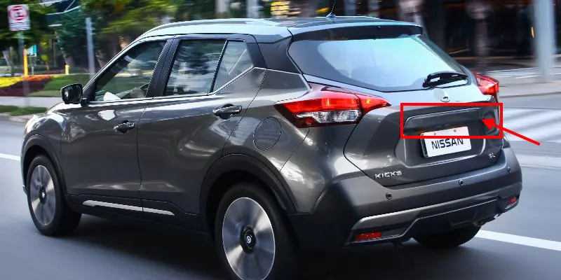 Cámara trasera CCD para Nissan Kicks con soporte de matrícula