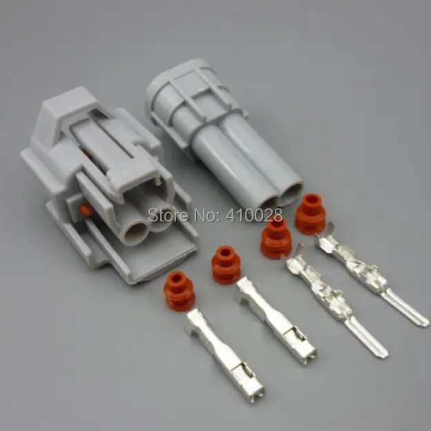 Detalle de conectores eléctricos de 2 pines