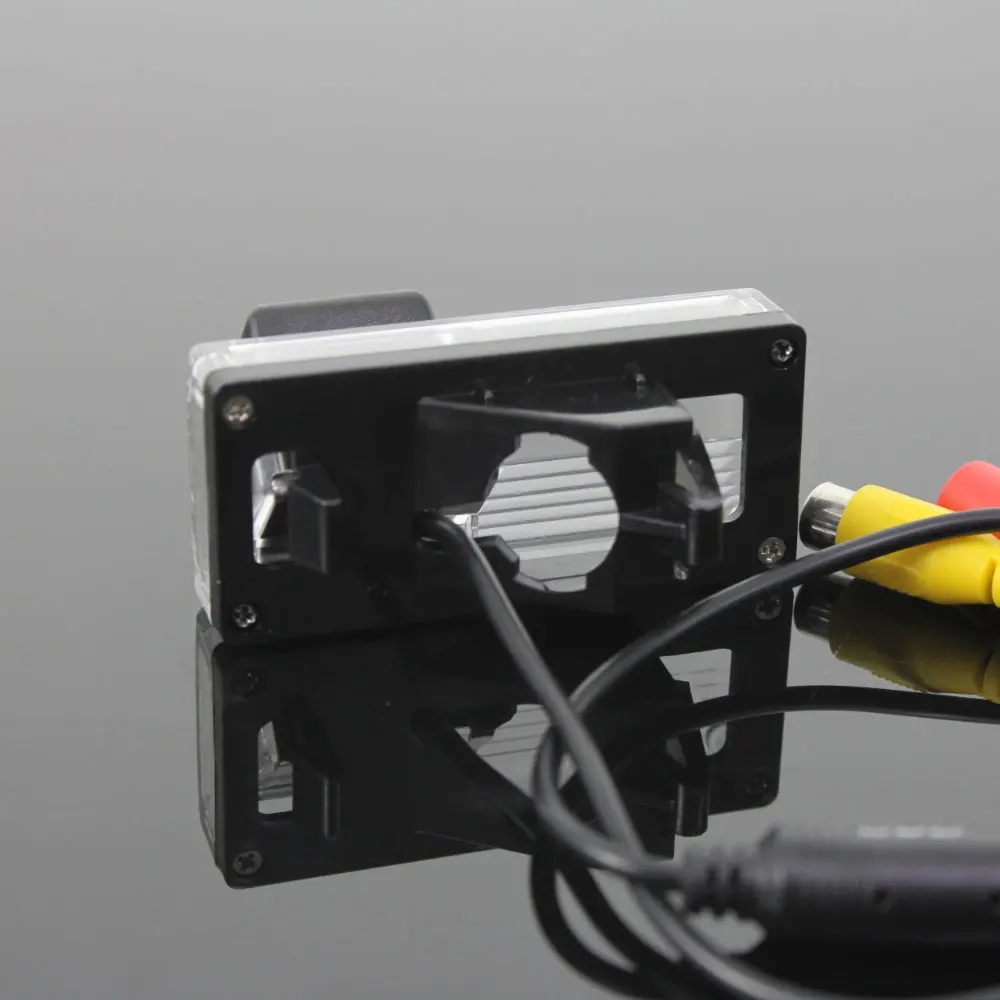 Para Toyota Prius (sin rueda de repuesto en la puerta trasera) cámara de visión trasera de coche Kit de accesorios de cámara CCD HD para vehículo de respaldo - imagen 3