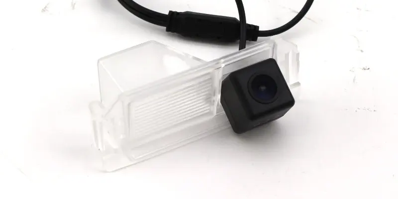 Contenido del paquete: cámara, cables y manual