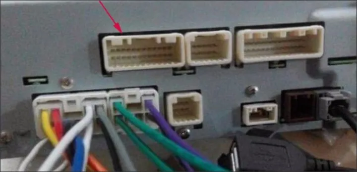 Conectores compatibles para la instalación en el vehículo