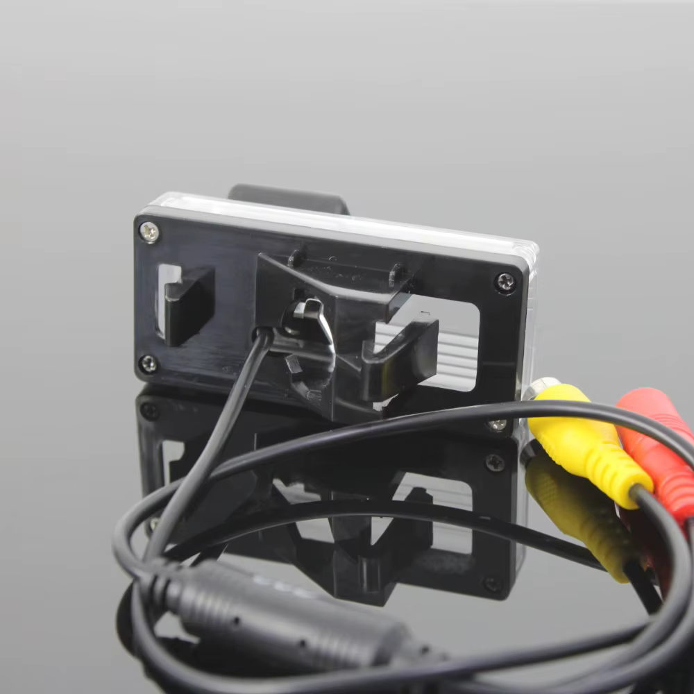 Cámara Marcha Atrás Toyota Land Cruiser/Prado Sin Rueda – Kit CCD HD - imagen 4